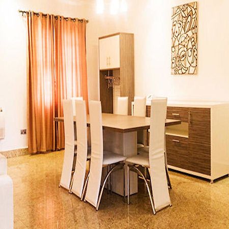 Reeve Court Apartment ラゴス エクステリア 写真